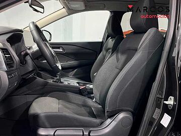 Nissan Qashqai DIG-T 103kW N-Connecta Midnight Black + Skyline Grey