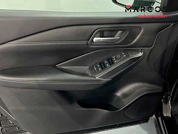 Nissan Qashqai DIG-T 103kW N-Connecta Midnight Black + Skyline Grey