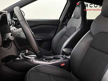 Nissan JUKE 1.6 Hybrid 105kW (145CV) N-Connecta ROJO BURGUNDY/NEGRO