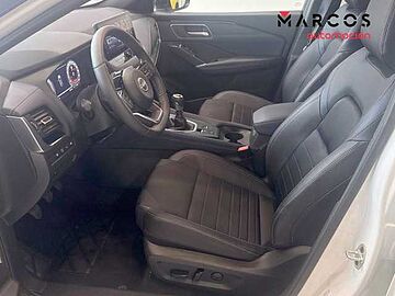 Nissan Qashqai DIG-T 116kW (158CV) mHEV 4x2 Tekna Lunar White + Midnight Black