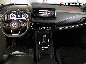 Nissan Qashqai DIG-T 103kW (140CV) mHEV 4x2 Tekna Midnight Black + Skyline Grey