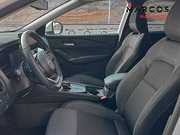 Nissan Qashqai DIG-T 116kW Xtronic N-Connecta Sapporo White