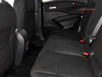 Nissan Qashqai DIG-T 103kW (140CV) mHEV 4x2 Acenta BLANCO EVEREST (SOLIDO) NEGRO