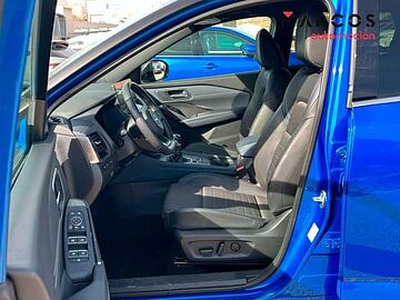Nissan Qashqai DIG-T 103kW (140CV) mHEV 4x2 Tekna MAGNETIC BLUE + MIDNIGHT BLACK